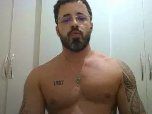 Cam4 Adult Video Chat of Alers87