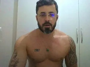 Cam4 Sex Cam of Alers87