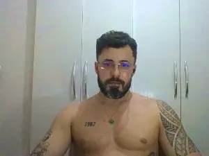 Cam4 Watch Live Sex Cams of Alers87