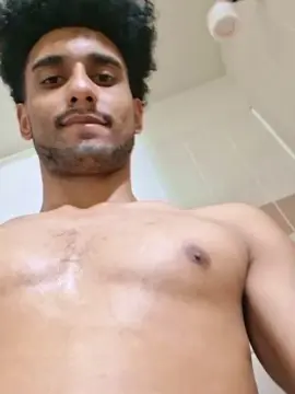 Cam4 Free Live Porn of MrStealUrgirl77