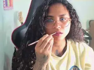 Cam4 Sex Chat of Hot_ama
