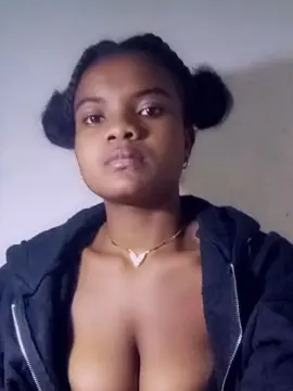 Cam4 Nude Webcam of mialisoa3