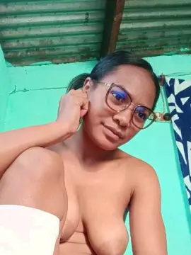 Cam4 Live Sex Cam of Avotra02
