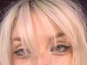 Cam4 Live Porn of LizethEvanchalk