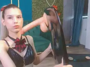 Cam4 Live Sex of LauraineMisti