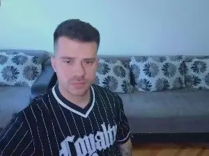 Cam4 Live Porn of johnnylove22