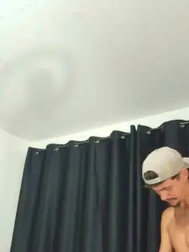 Cam4 Live Sex Cam of Levi_Henrique
