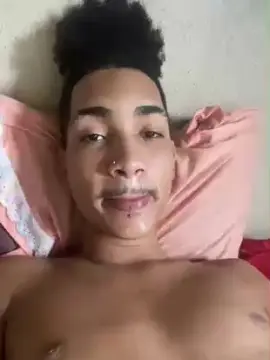 Cam4 Free Live Porn of Novinhomineir
