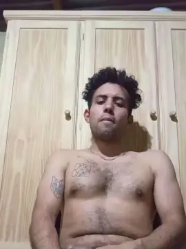 Cam4 Nude Webcam of Guas01
