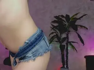 Cam4 Sex Chat of EMMA77777