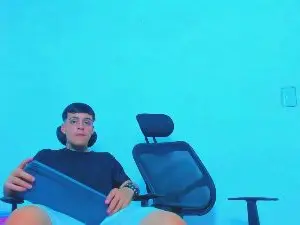 Cam4 Live Sex Cam of max_williamm
