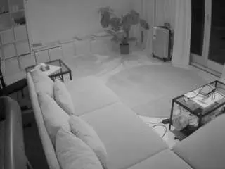 Camsoda Adult Webcams of voyeurcam-julmodels-living-4