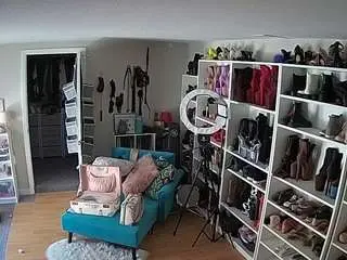 Camsoda Watch Live Sex Cams of voyeurcam-missoliviablack-03