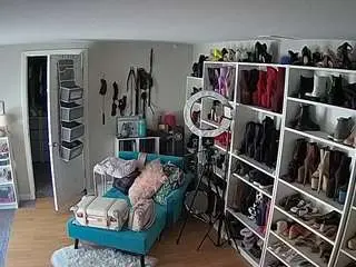 Camsoda Free Porn Cam of voyeurcam-missoliviablack-03