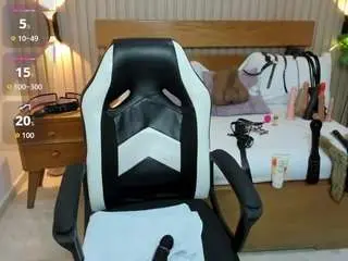 Camsoda Nude Webcam of luciana-ballesteros