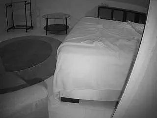 Camsoda Live Sex of voyeurcam-julmodels-whitebed-6
