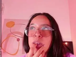 Camsoda Free Porn Cam of littleebluee