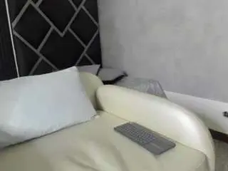 Camsoda Watch Live Sex Cams of lucy-23