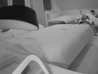 Camsoda Watch Live Sex Cams of voyeurcam-julmodels-bed-2