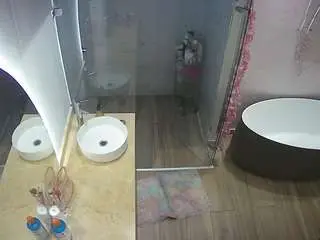 Camsoda Free Porn Cam of voyeurcam-casa-salsa-bathroom-6