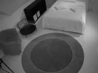 Camsoda Adult Webcam of voyeurcam-julmodels-whitebed-1