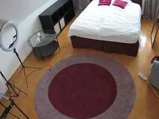 Camsoda Watch Live Sex Cams of voyeurcam-julmodels-whitebed-1