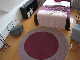 Camsoda Live Porn of voyeurcam-julmodels-whitebed-1