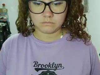 Camsoda Sex Cam of curly-greeneyed