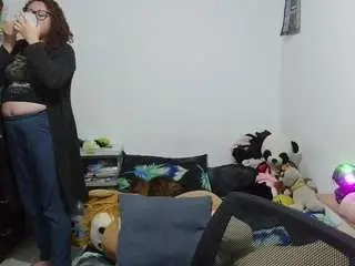 Camsoda Adult Webcam of curly-greeneyed