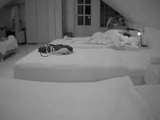 Camsoda Best live sex cam show of voyeurcam-julmodels-bed-3