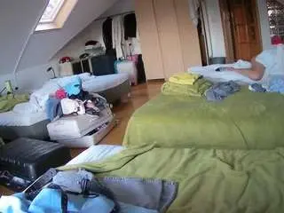 Camsoda Watch Live Sex Cams of voyeurcam-julmodels-bed-3