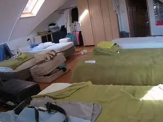 Camsoda Sex Cam of voyeurcam-julmodels-bed-3