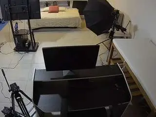 Camsoda Best Webcam of voyeurcam-jb-photo-studio