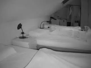 Camsoda Live Sex of voyeurcam-julmodels-bed-4