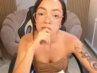 Camsoda Sex Cam of cinnamon-b