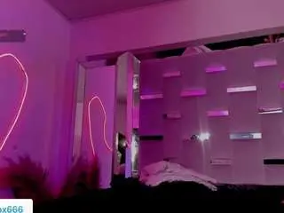 Camsoda Free Live Porn of saraa-fox