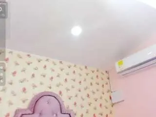 Camsoda Nude Webcam of crystal-watson0