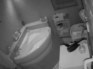 Camsoda Sex Chat of voyeurcam-julmodels-bath-1st-2
