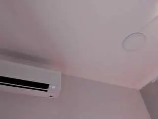 Camsoda Private Sex Chat of hillary-collins