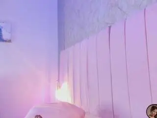Camsoda Best Webcam of hillary-collins