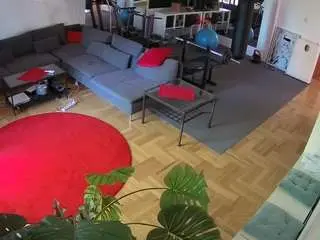 Camsoda Adult Webcam of voyeurcam-julmodels-living-2