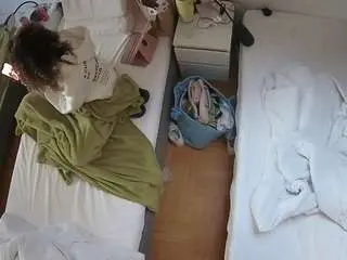 Camsoda Private Sex Chat of voyeurcam-julmodels-bed-5