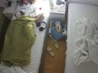 Camsoda Free Live Porn of voyeurcam-julmodels-bed-5