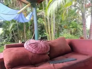 Camsoda Sex Cam of alicemrtnz
