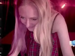 Camsoda Nude Webcam of dramaquenn