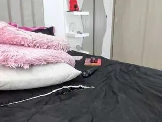 Camsoda Watch Live Sex Cams of queen-antonella-oficial