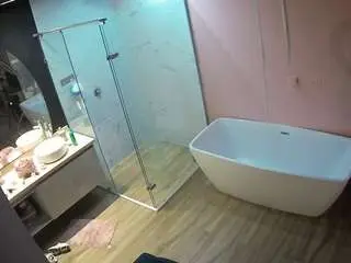 Camsoda Sex Chat of voyeurcam-casa-salsa-bathroom-2