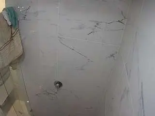 Camsoda Sex Chat of voyeurcam-casa-salsa-bathroom-11