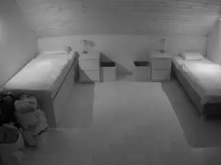 Camsoda Best Webcam of voyeurcam-julmodels-greybed-3