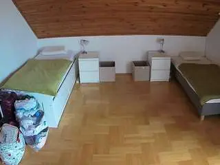 Camsoda Private Sex Chat of voyeurcam-julmodels-greybed-3